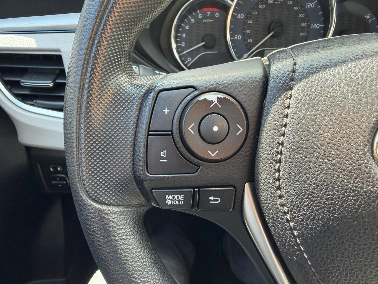Toyota Corolla 4dr Sdn Auto L (Natl) 2015