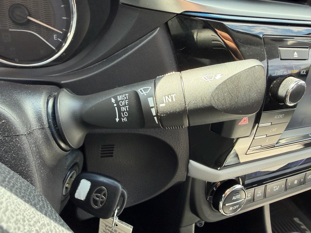 Toyota Corolla 4dr Sdn Auto L (Natl) 2015