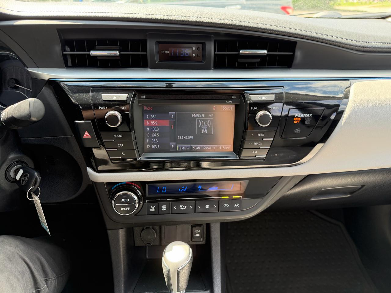 Toyota Corolla 4dr Sdn Auto L (Natl) 2015