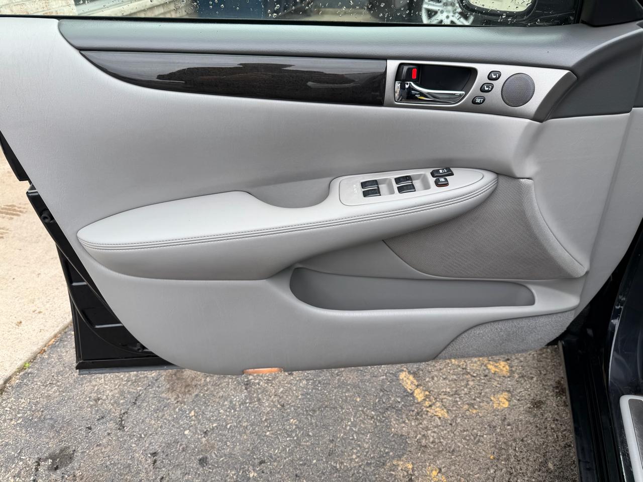 Lexus ES 330 4dr Sdn 2006