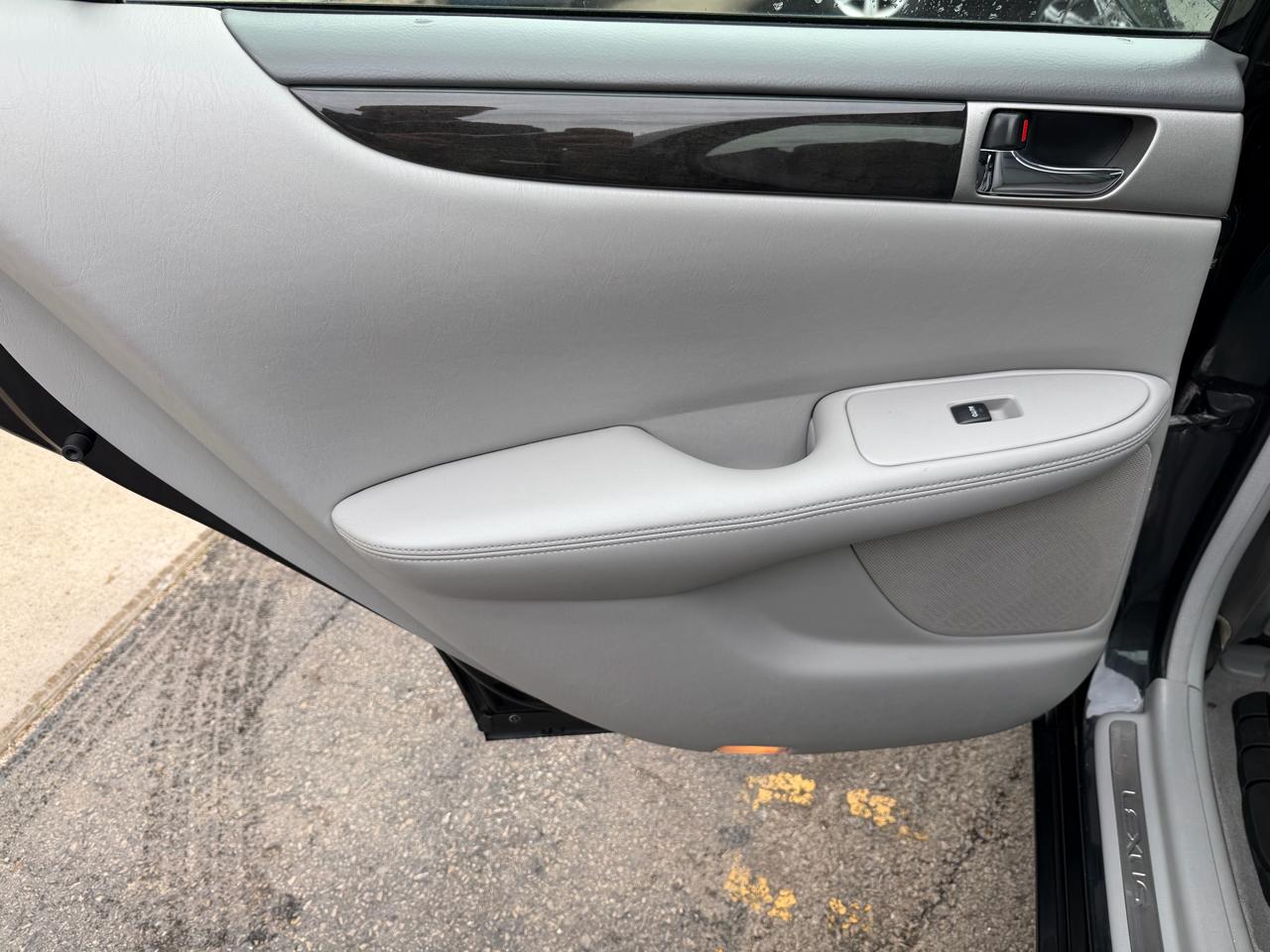 Lexus ES 330 4dr Sdn 2006
