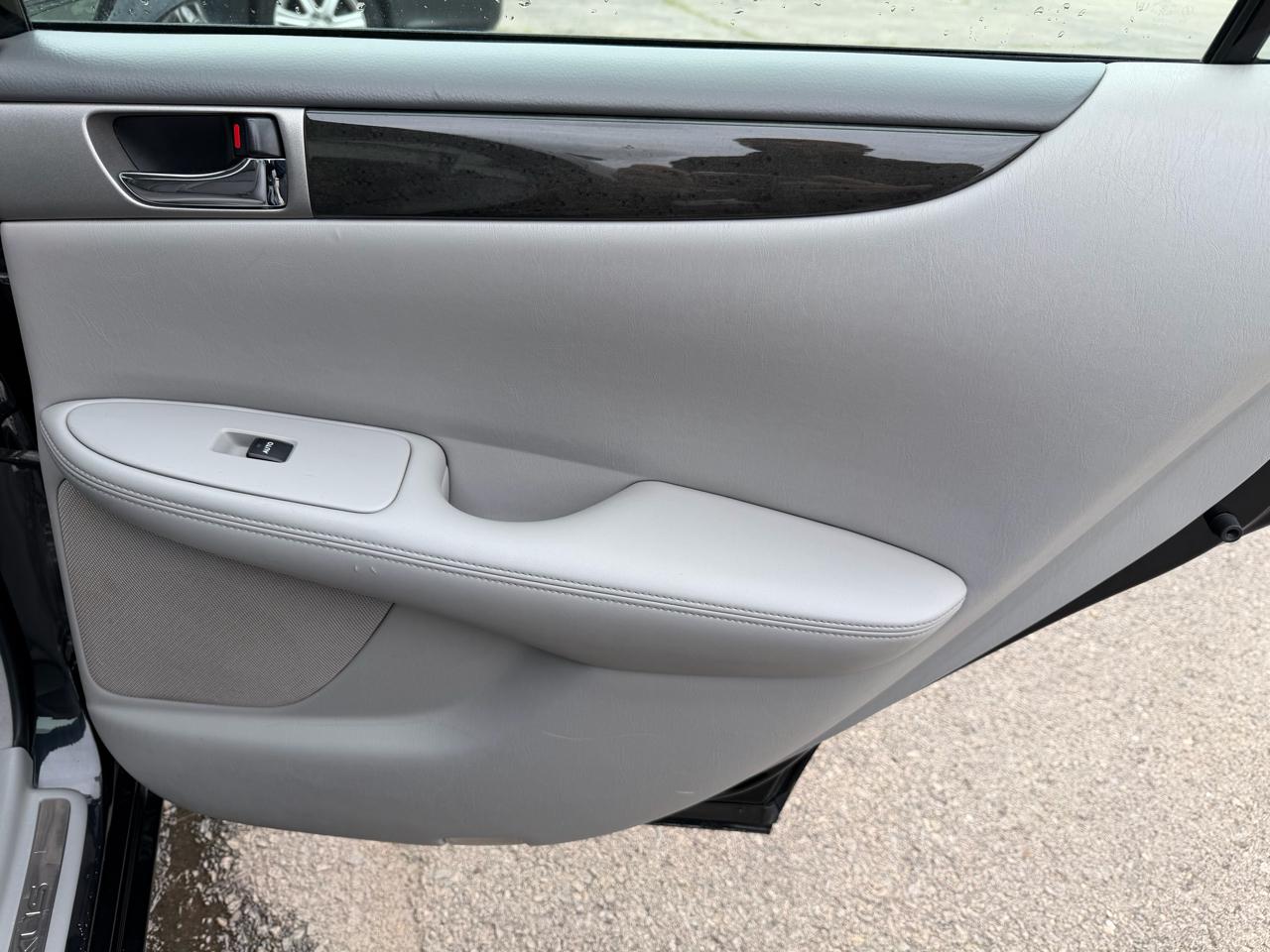Lexus ES 330 4dr Sdn 2006