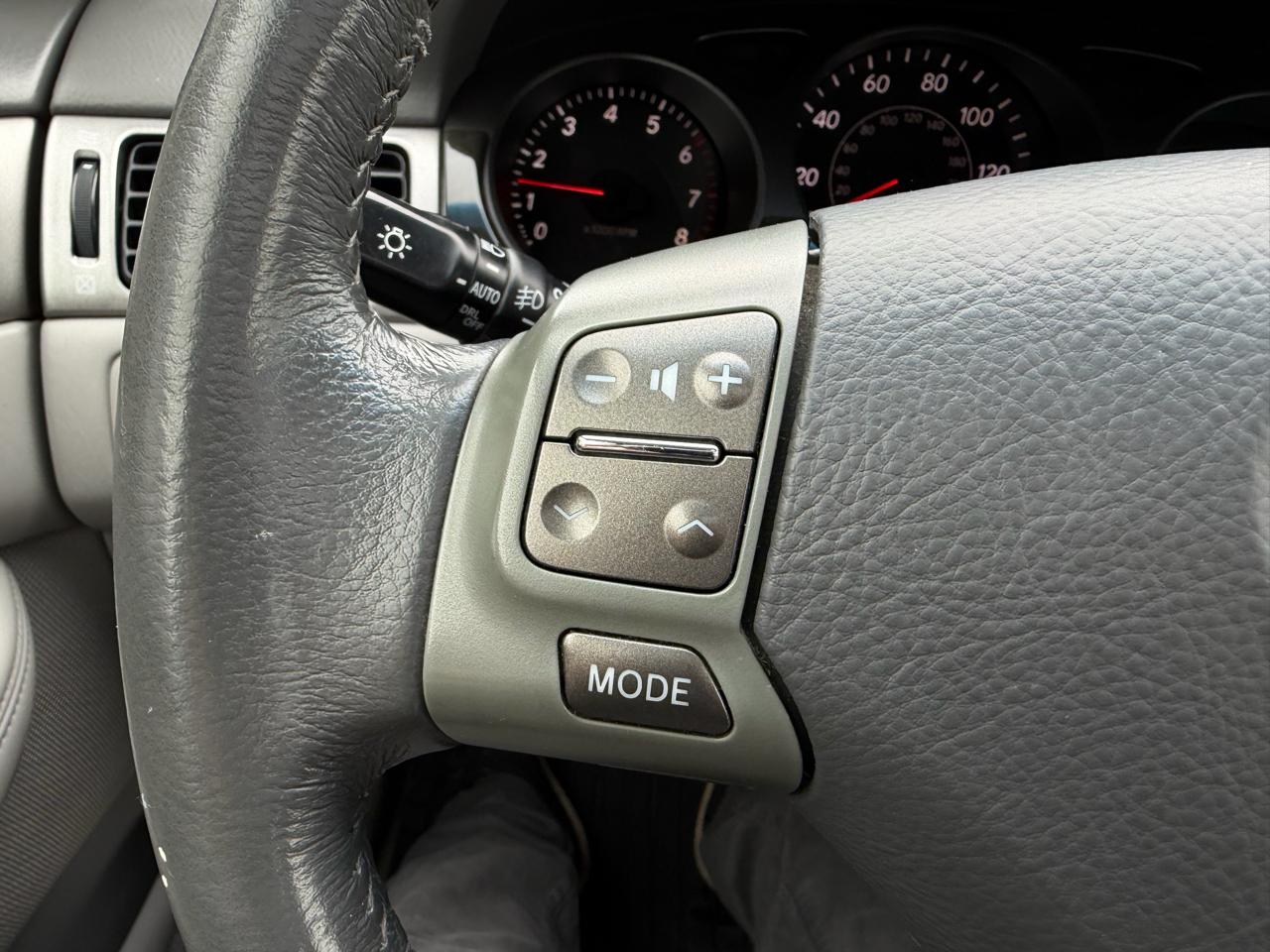 Lexus ES 330 4dr Sdn 2006
