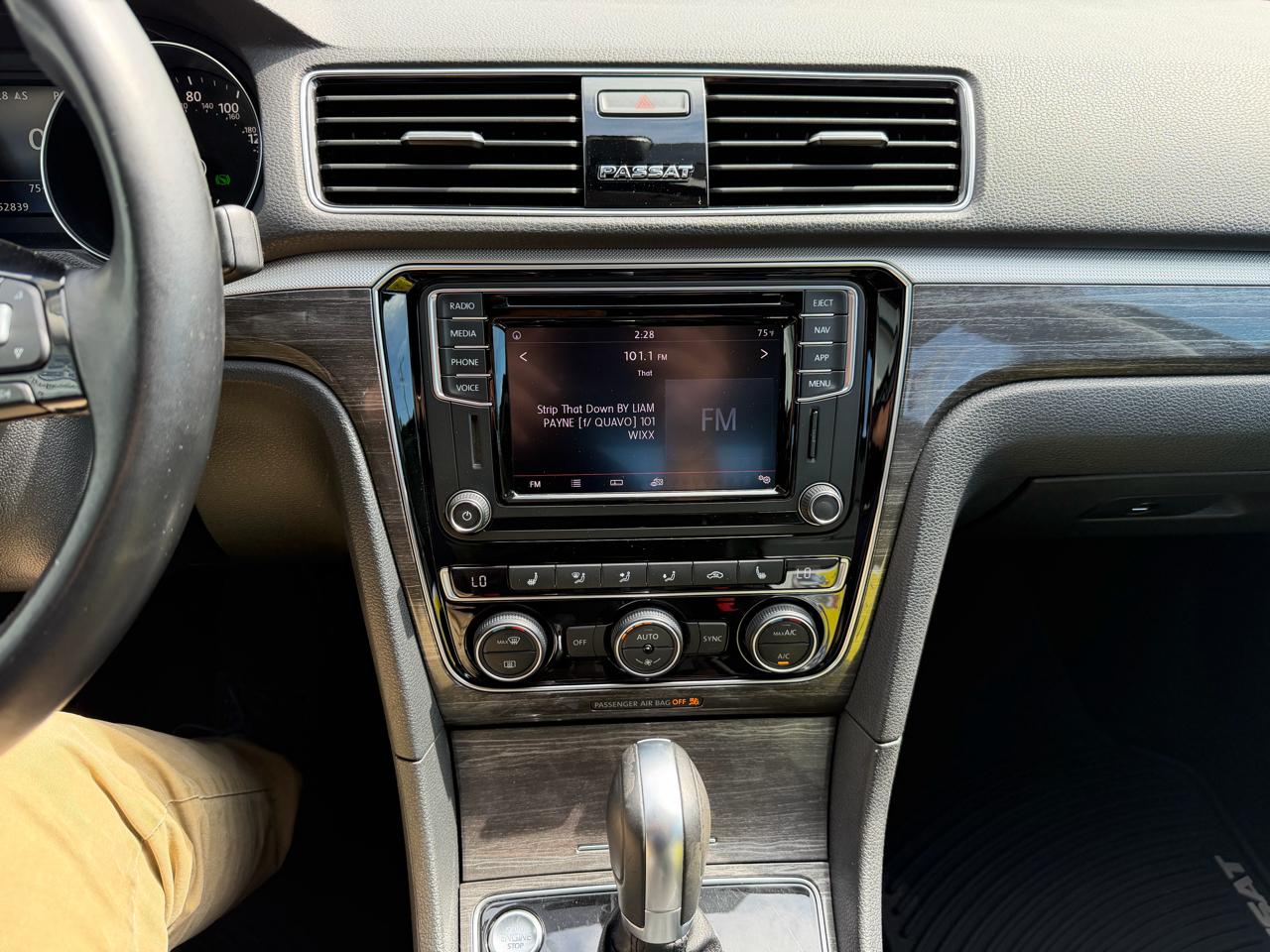 Volkswagen Passat 2.0T SE Auto 2018