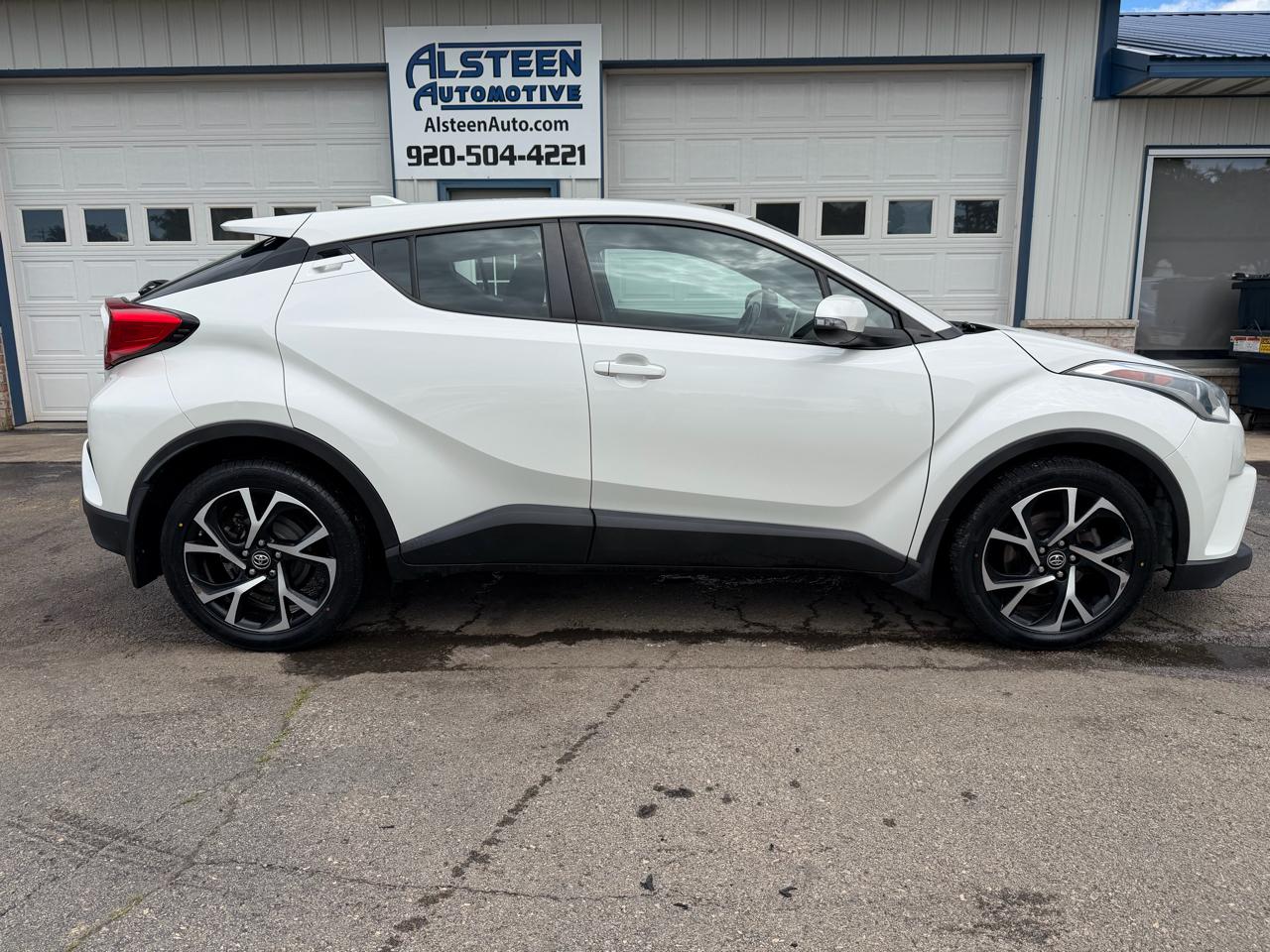 Toyota C-HR XLE Premium FWD (Natl) 2018