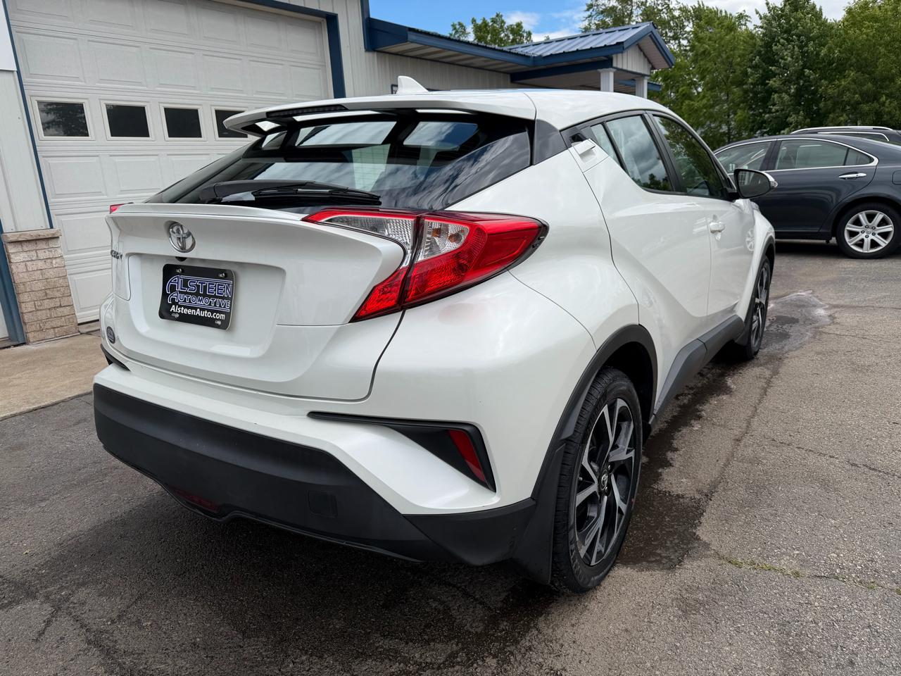 Toyota C-HR XLE Premium FWD (Natl) 2018