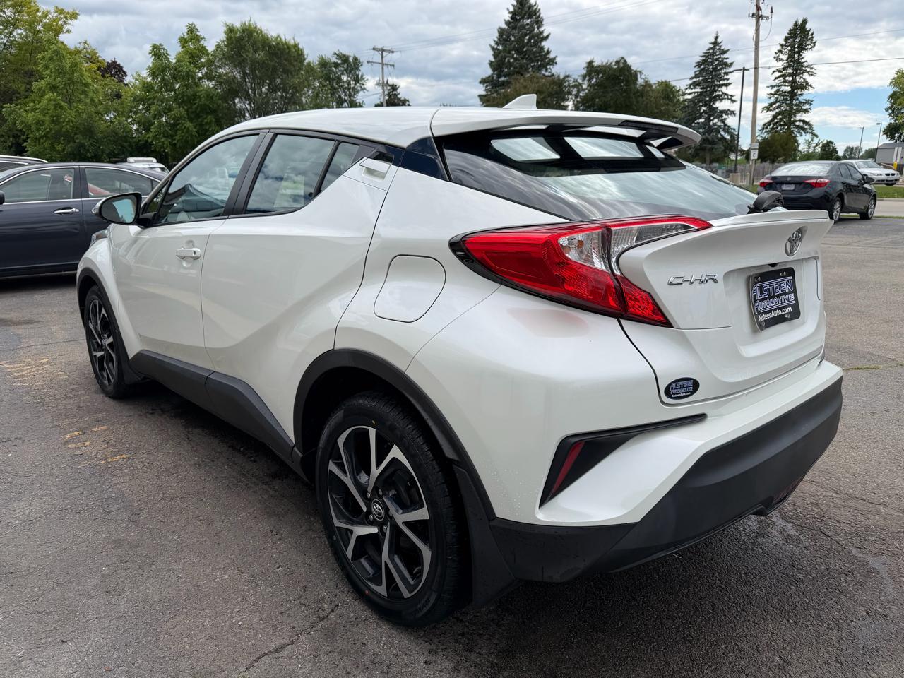 Toyota C-HR XLE Premium FWD (Natl) 2018
