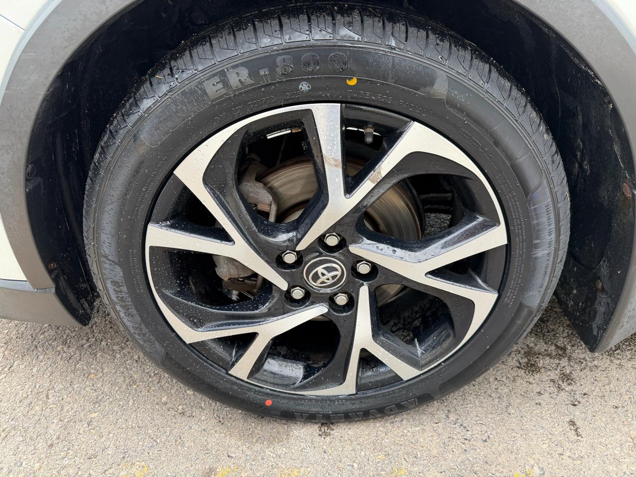 Toyota C-HR XLE Premium FWD (Natl) 2018
