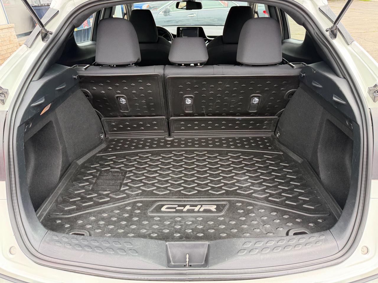 Toyota C-HR XLE Premium FWD (Natl) 2018