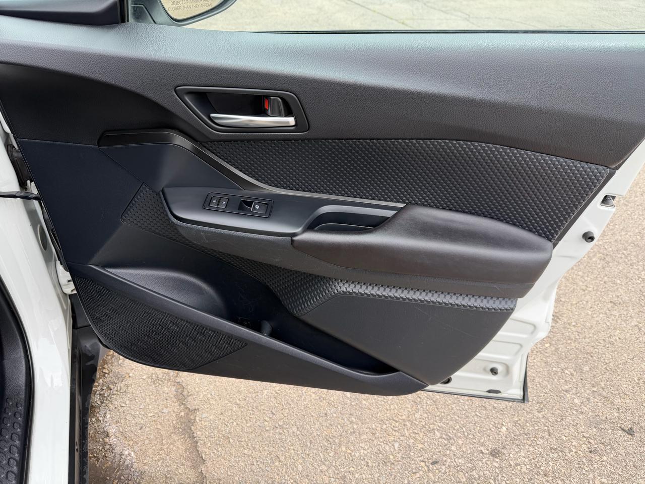 Toyota C-HR XLE Premium FWD (Natl) 2018