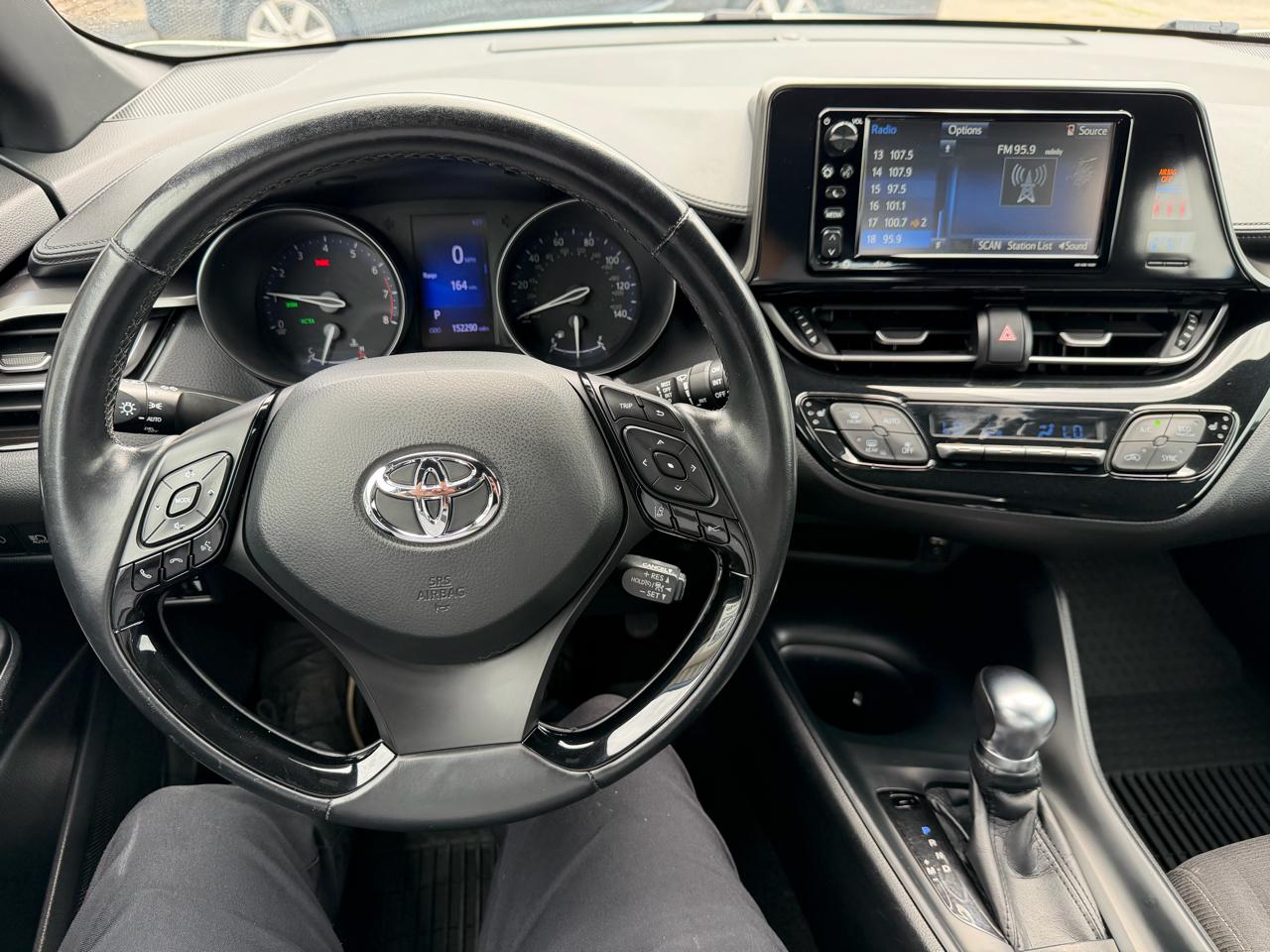 Toyota C-HR XLE Premium FWD (Natl) 2018