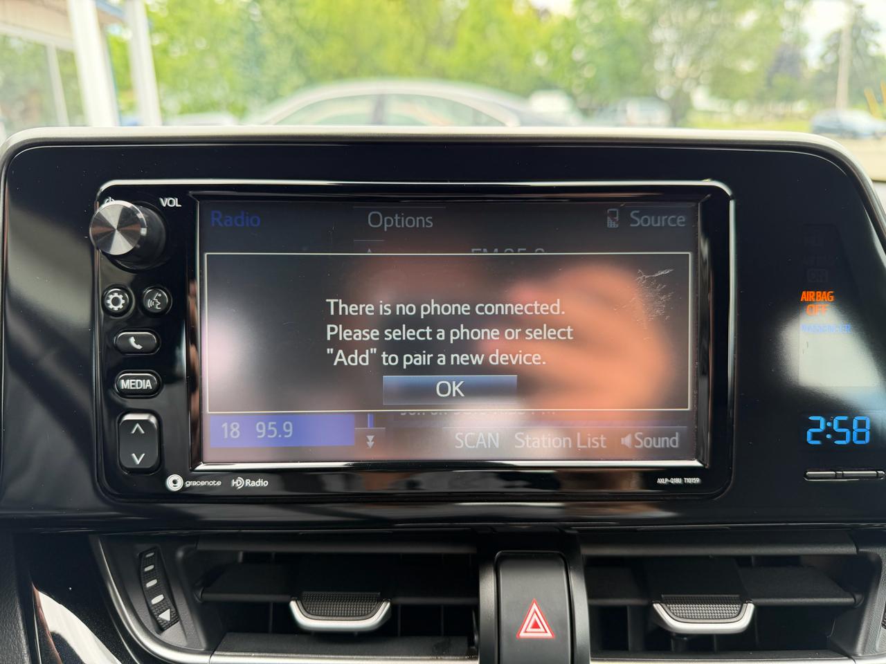 Toyota C-HR XLE Premium FWD (Natl) 2018