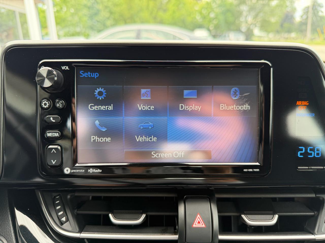 Toyota C-HR XLE Premium FWD (Natl) 2018