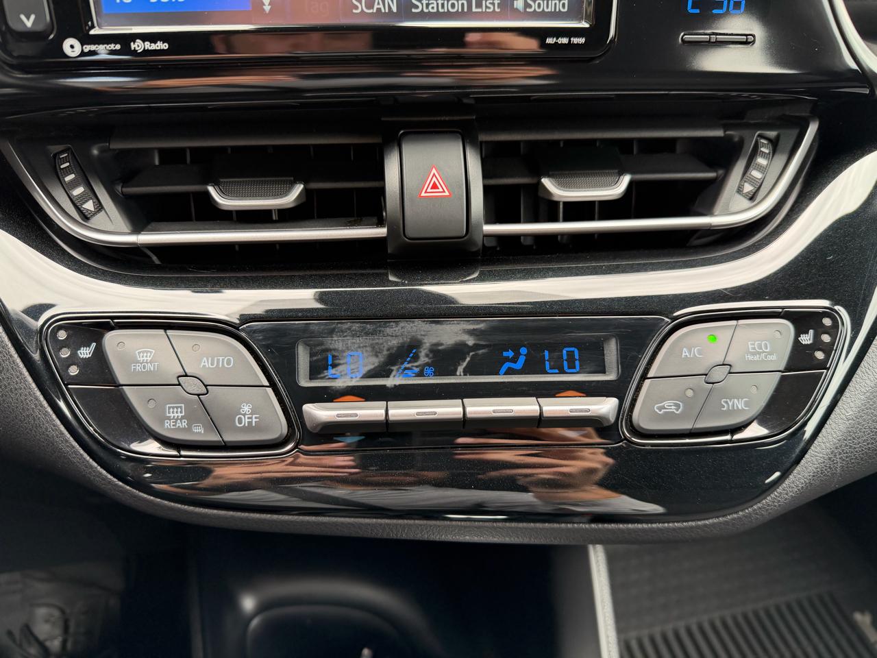 Toyota C-HR XLE Premium FWD (Natl) 2018
