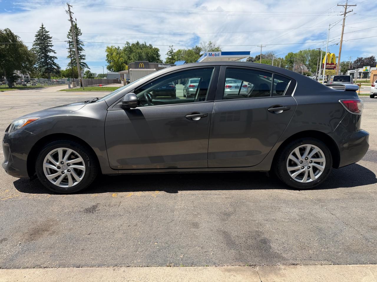 Mazda MAZDA3 4dr Sdn Auto i Touring 2012