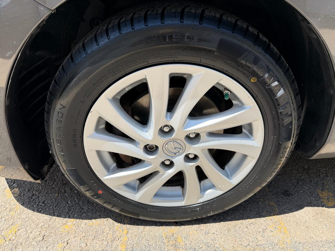 Mazda MAZDA3 4dr Sdn Auto i Touring 2012