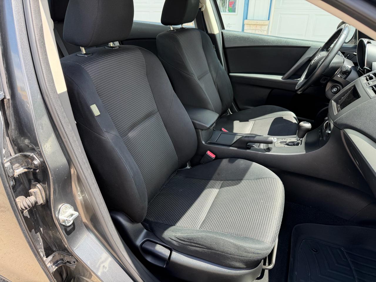 Mazda MAZDA3 4dr Sdn Auto i Touring 2012