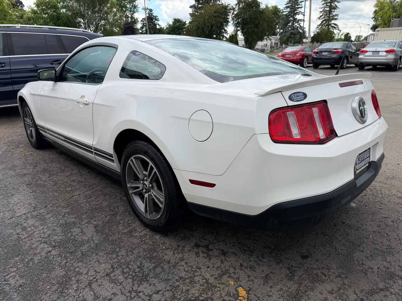 Ford Mustang 2dr Cpe V6 2010