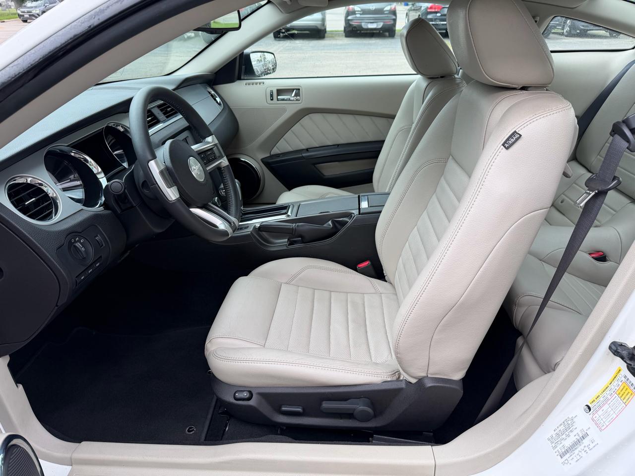 Ford Mustang 2dr Cpe V6 2010