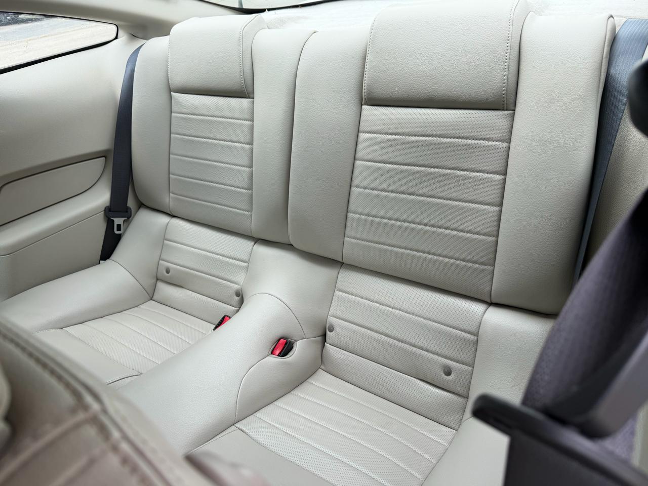 Ford Mustang 2dr Cpe V6 2010