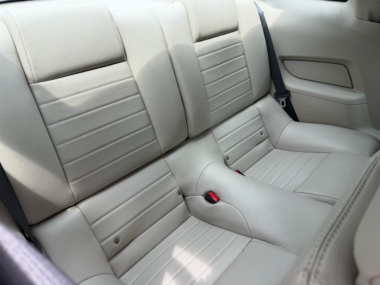 Ford Mustang 2dr Cpe V6 2010