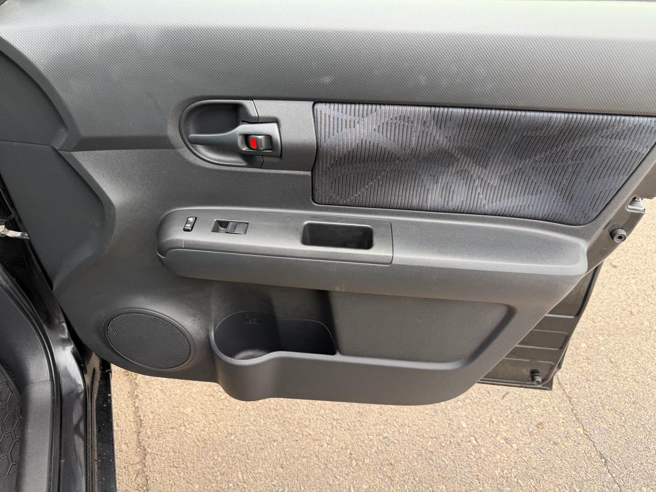 Scion xB 5dr Wgn Auto (Natl) 2012