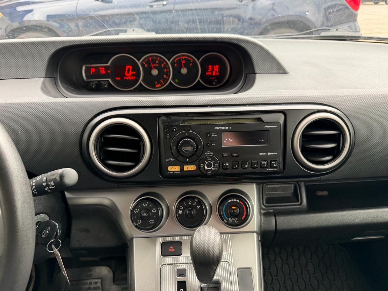 Scion xB 5dr Wgn Auto (Natl) 2012