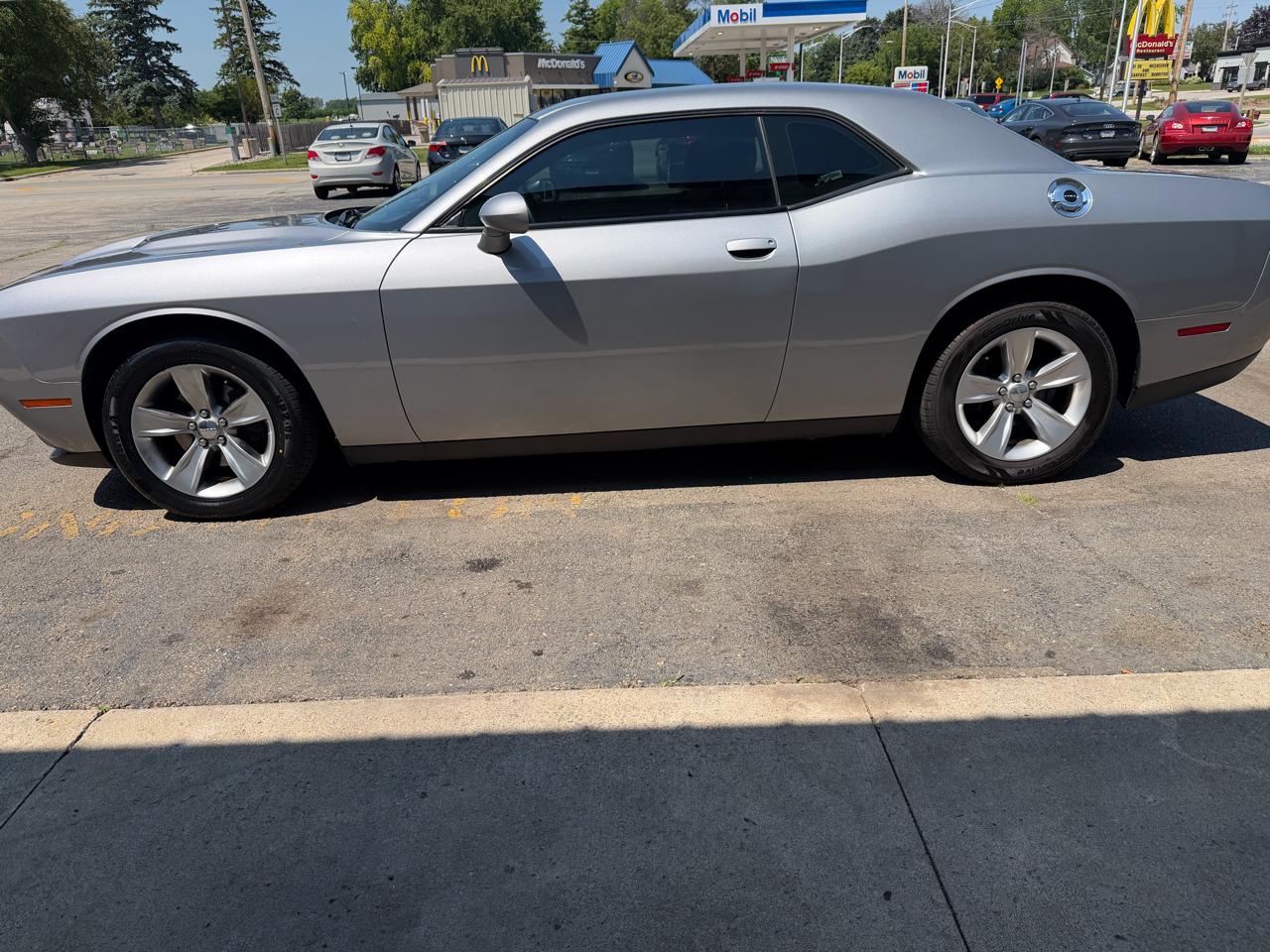 Dodge Challenger 2dr Cpe SXT 2015