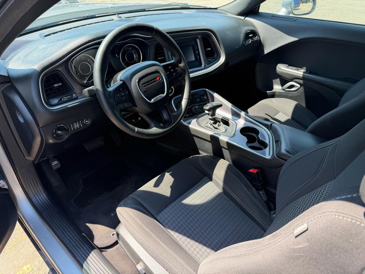 Dodge Challenger 2dr Cpe SXT 2015