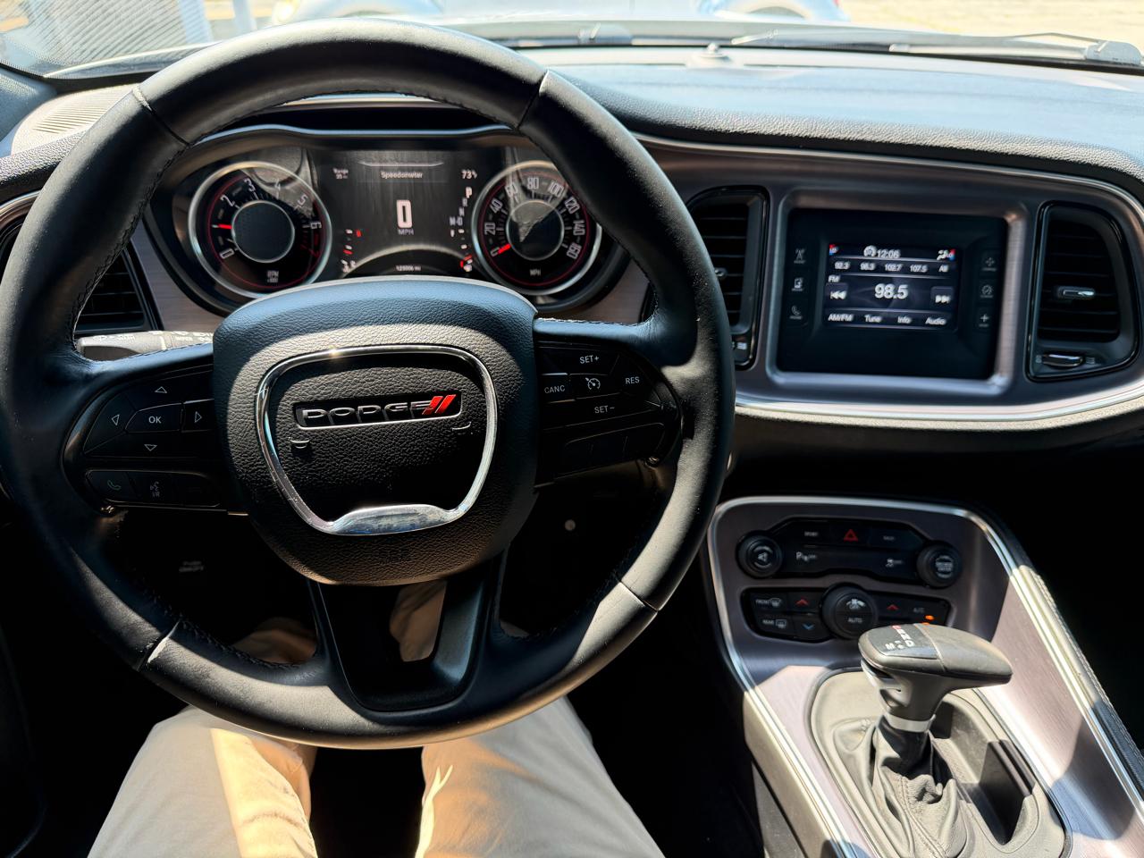Dodge Challenger 2dr Cpe SXT 2015