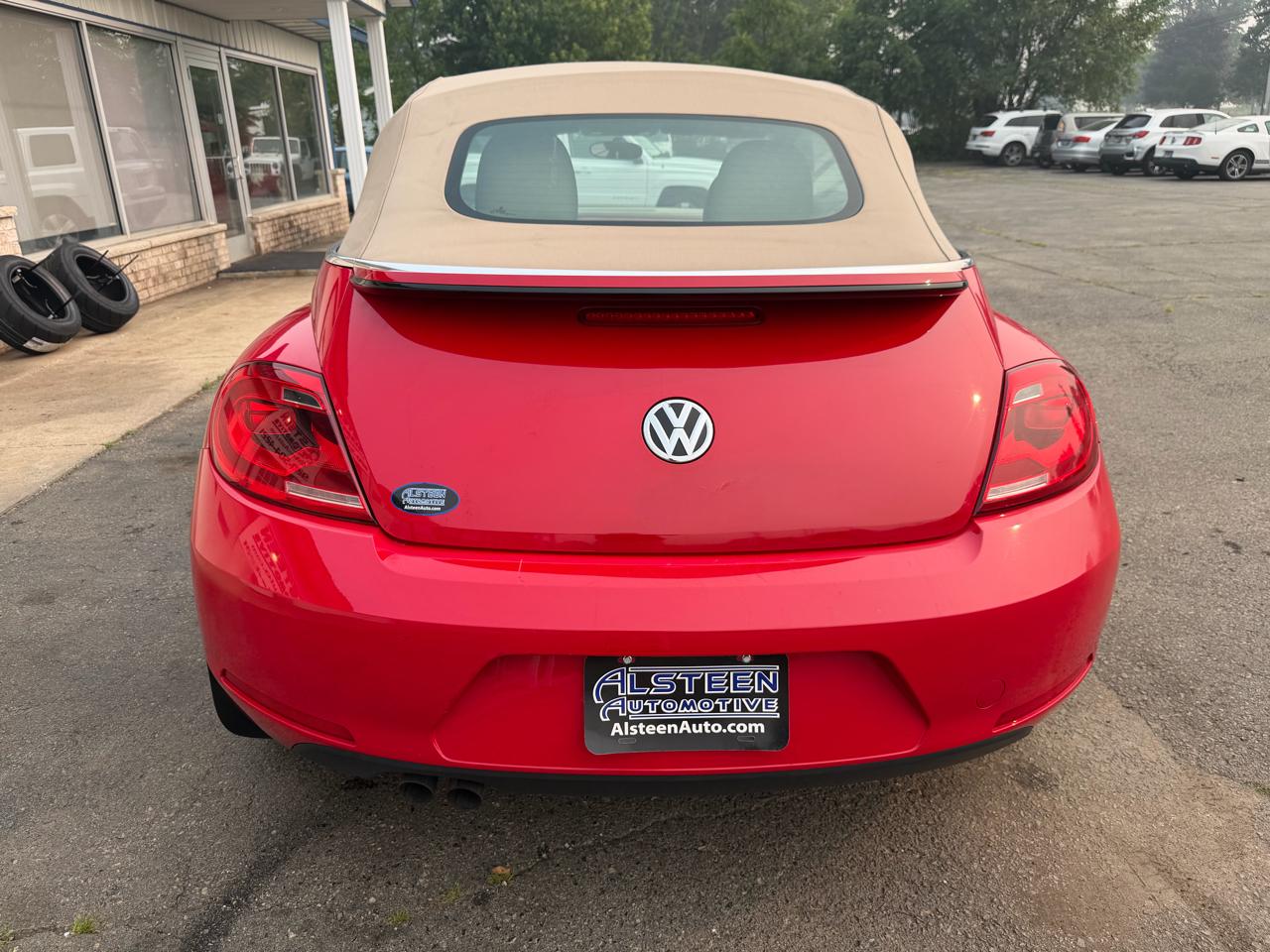 Volkswagen Beetle Convertible 2dr Auto 2.5L PZEV *Ltd Avail* 2014