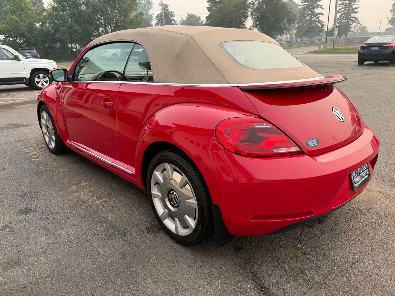 Volkswagen Beetle Convertible 2dr Auto 2.5L PZEV *Ltd Avail* 2014