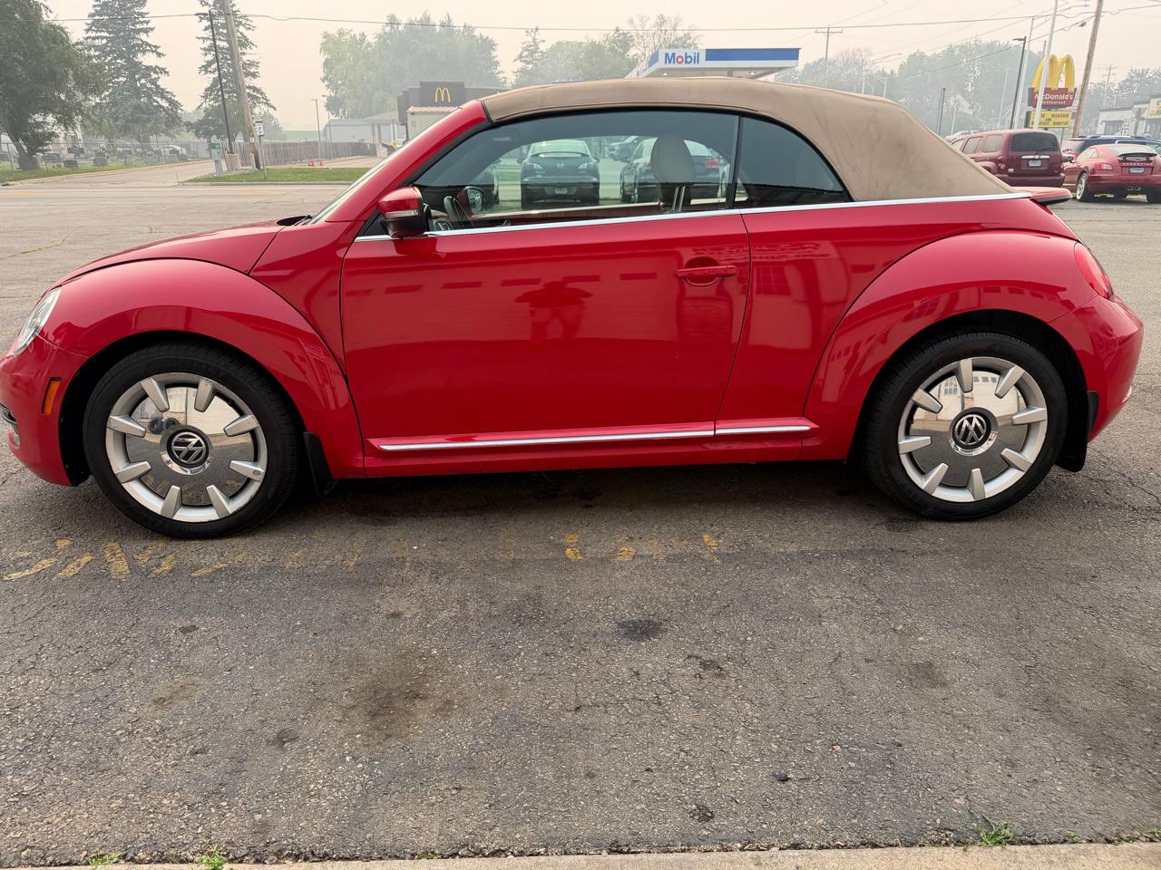 Volkswagen Beetle Convertible 2dr Auto 2.5L PZEV *Ltd Avail* 2014