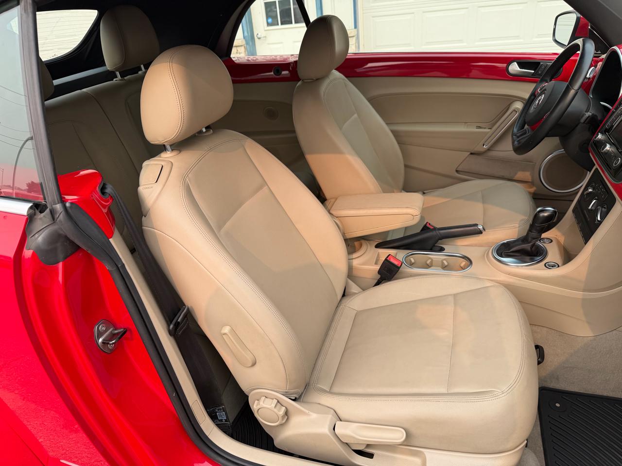 Volkswagen Beetle Convertible 2dr Auto 2.5L PZEV *Ltd Avail* 2014