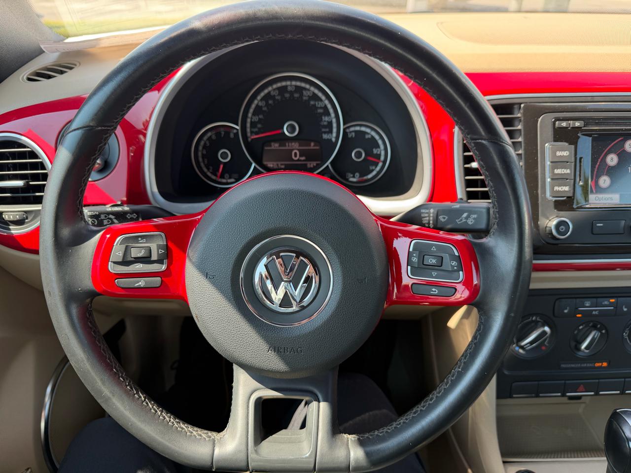 Volkswagen Beetle Convertible 2dr Auto 2.5L PZEV *Ltd Avail* 2014
