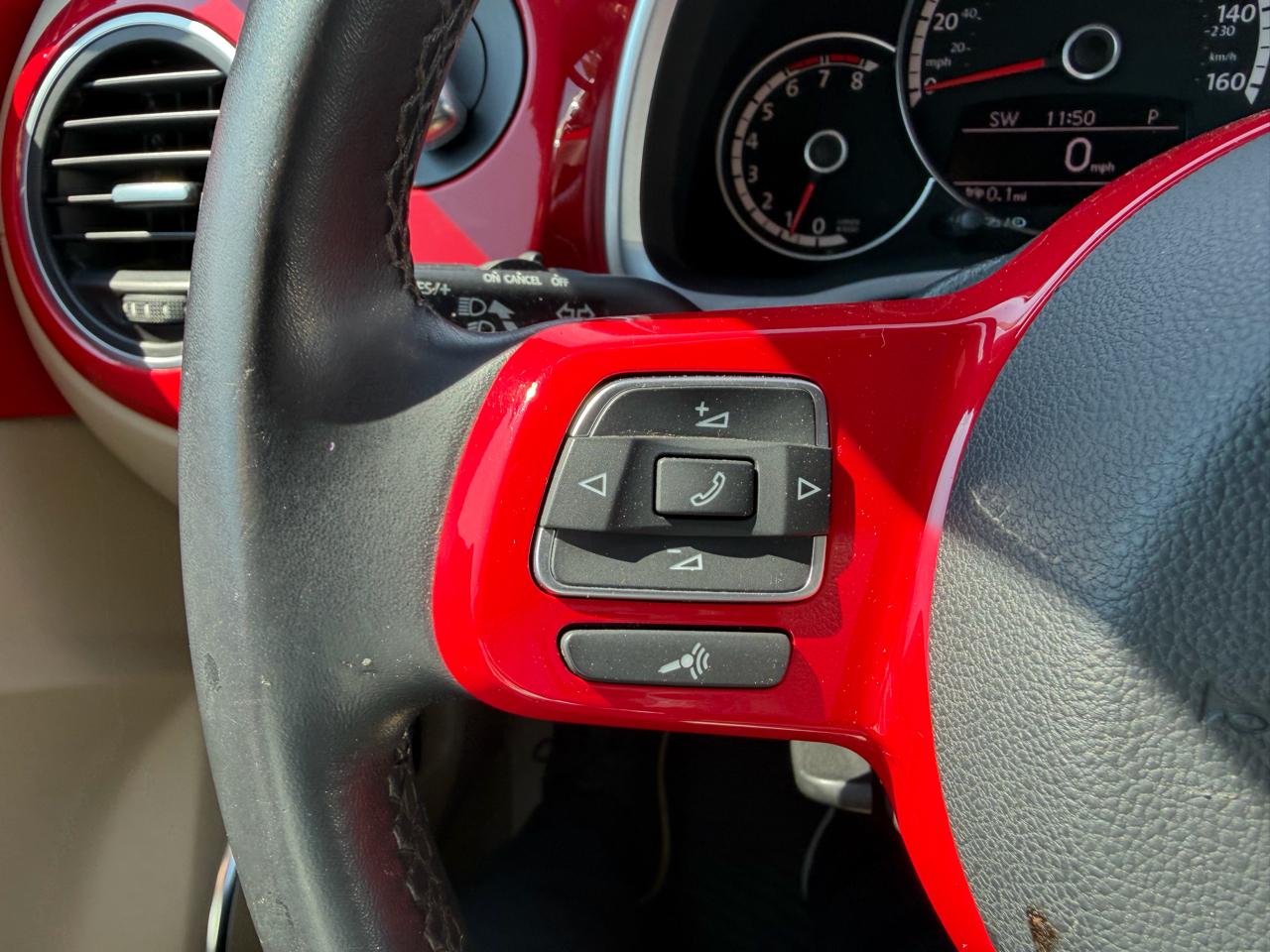 Volkswagen Beetle Convertible 2dr Auto 2.5L PZEV *Ltd Avail* 2014