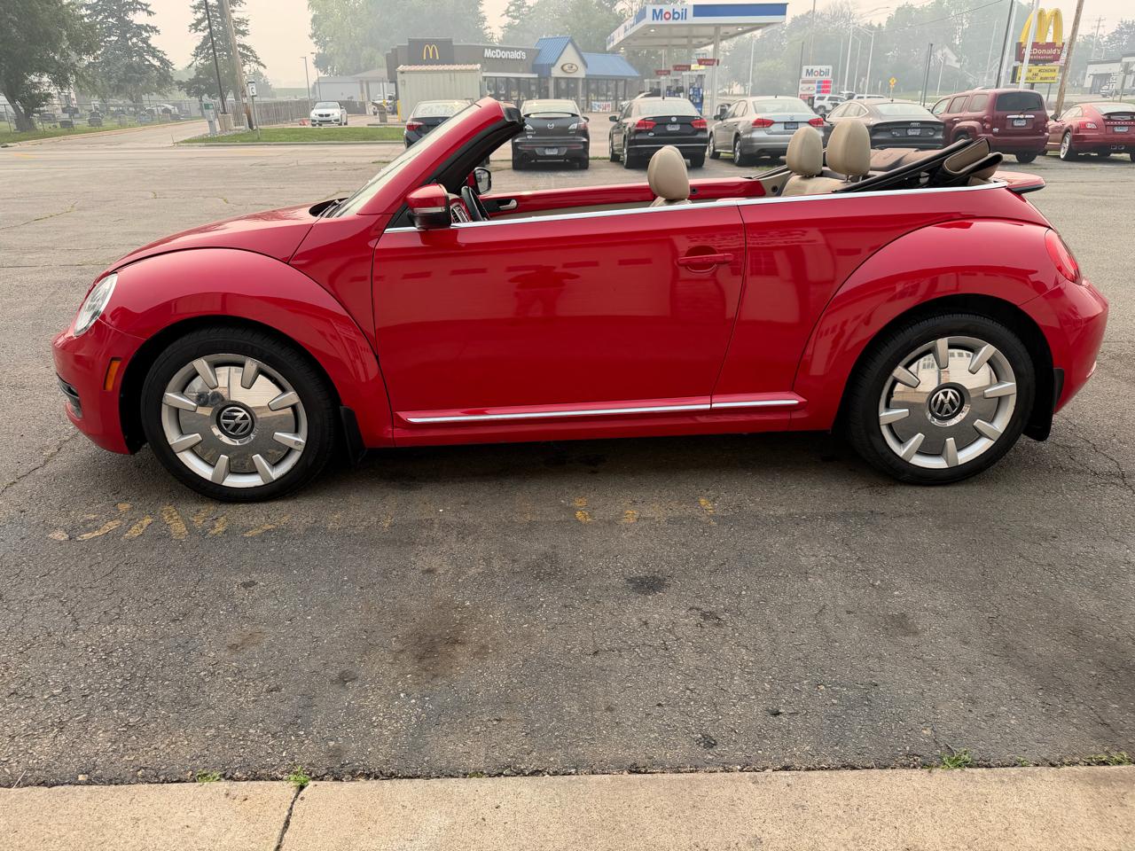 Volkswagen Beetle Convertible 2dr Auto 2.5L PZEV *Ltd Avail* 2014