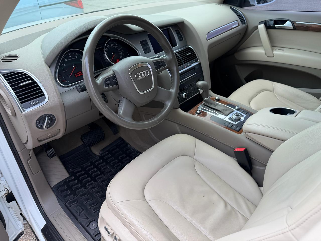 Audi Q7 quattro 4dr 3.0T Premium Plus 2011