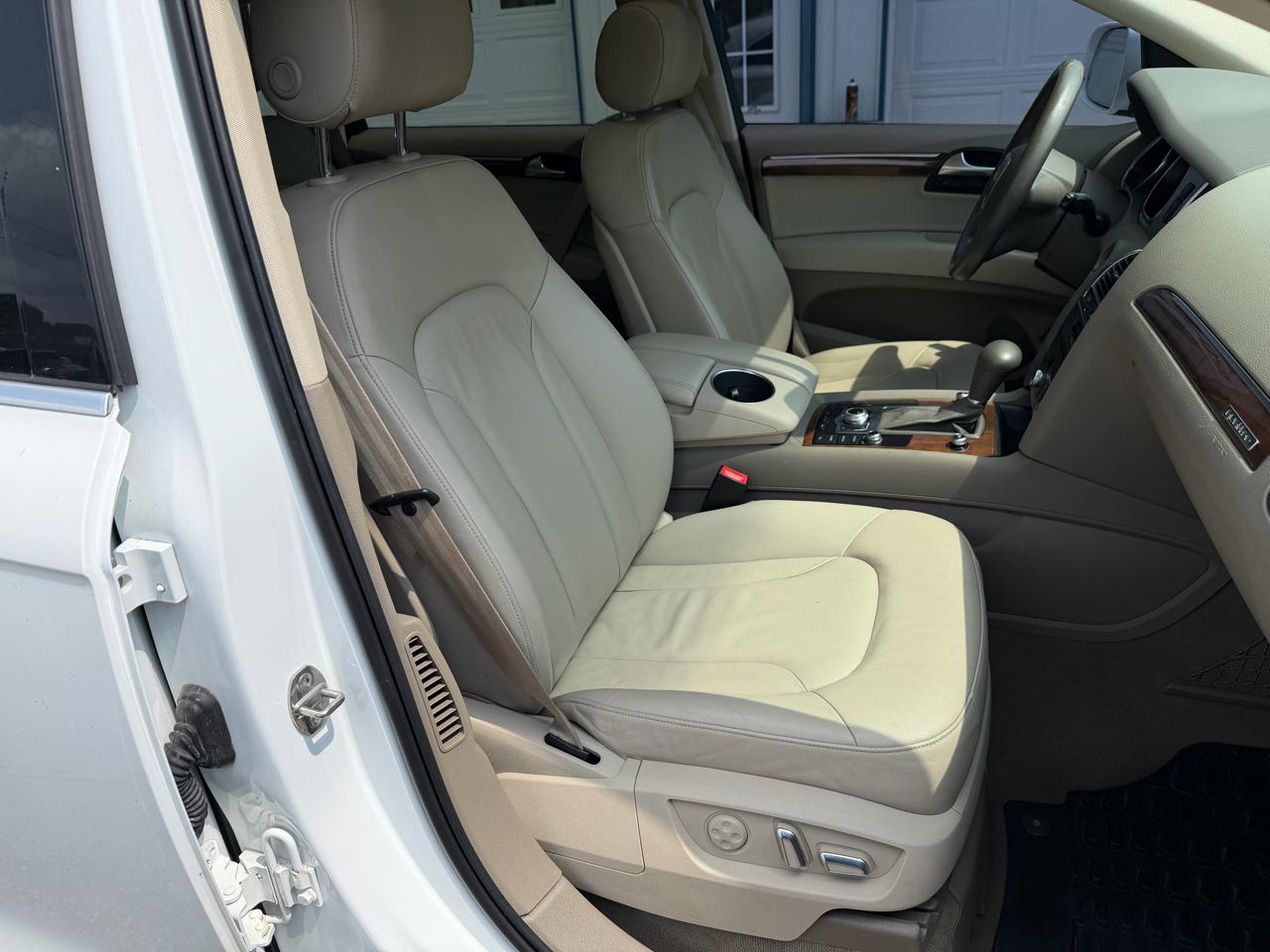 Audi Q7 quattro 4dr 3.0T Premium Plus 2011