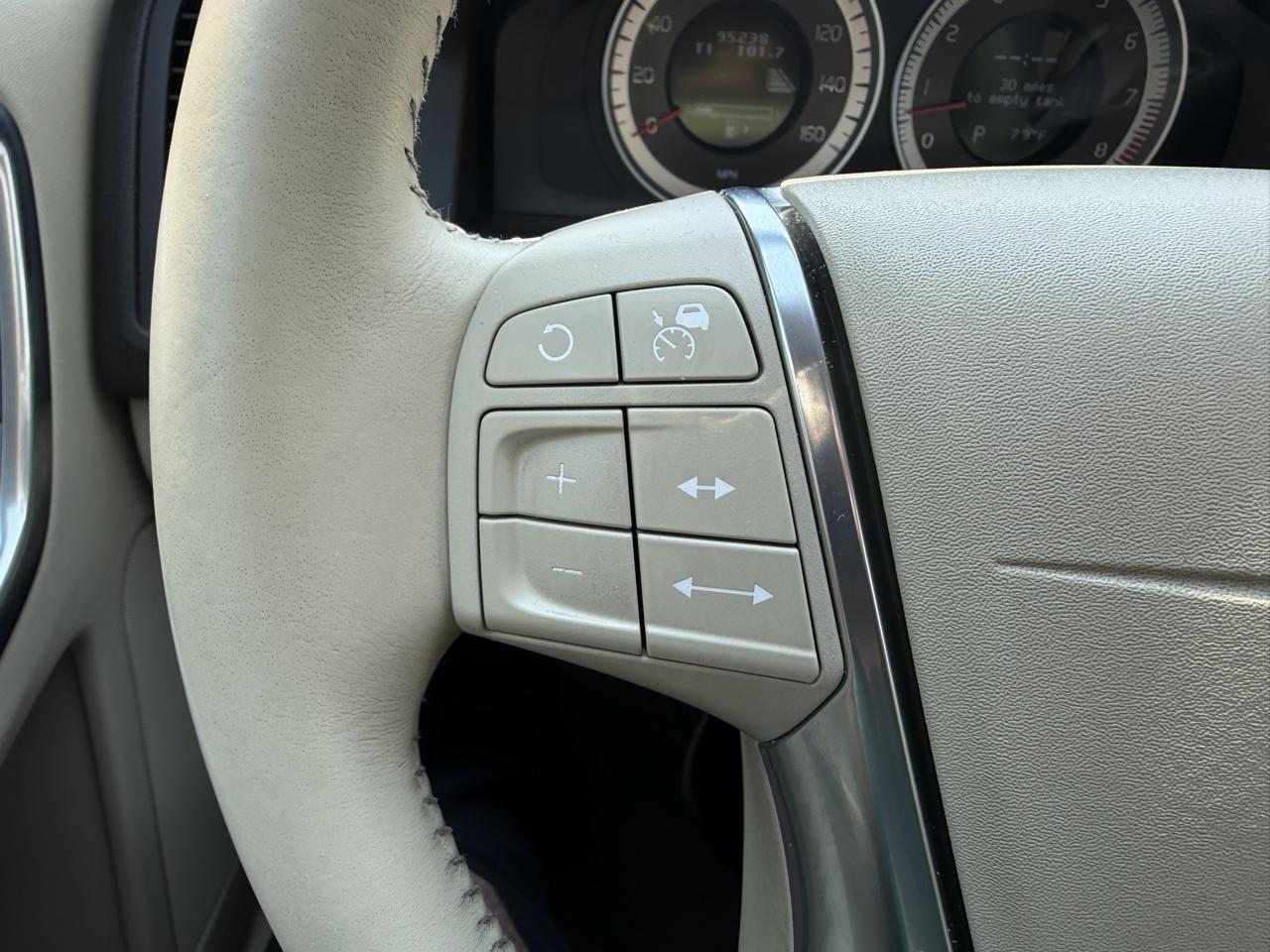 Volvo XC60 AWD 4dr T6 2013