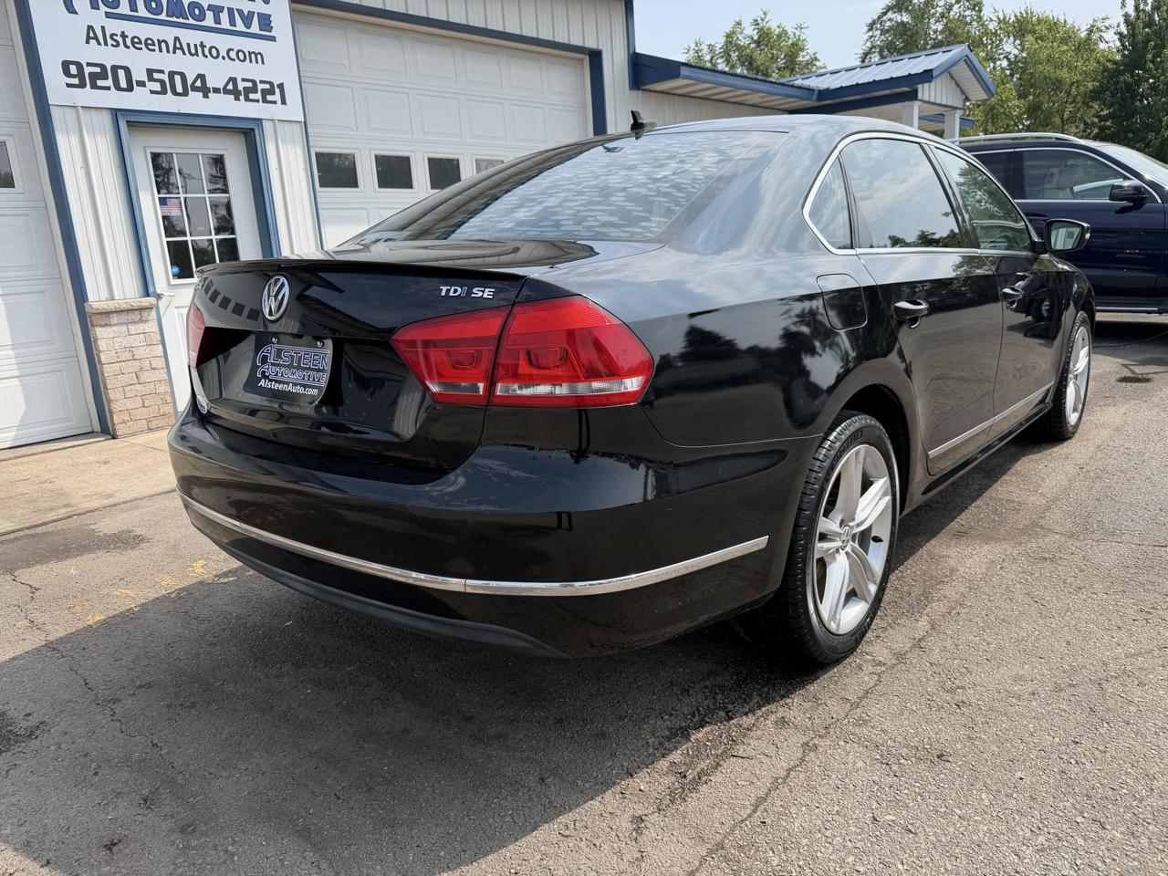 Volkswagen Passat 4dr Sdn 2.0L TDI DSG SE w/Sunroof 2015