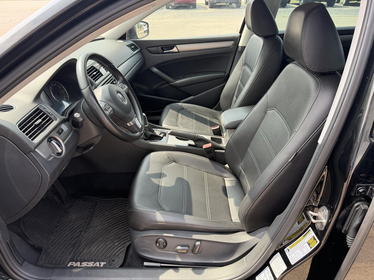 Volkswagen Passat 4dr Sdn 2.0L TDI DSG SE w/Sunroof 2015