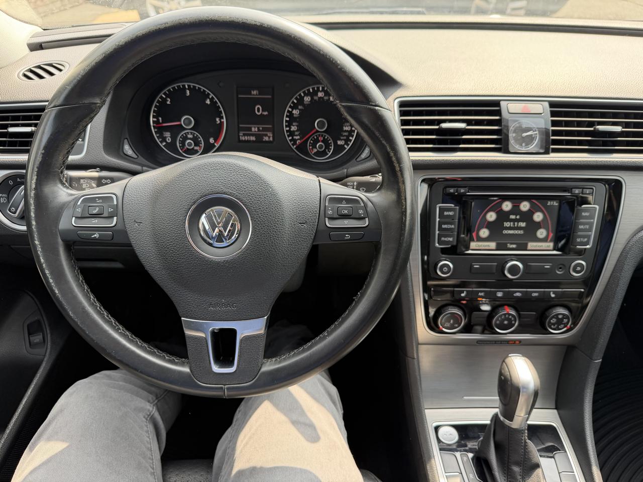 Volkswagen Passat 4dr Sdn 2.0L TDI DSG SE w/Sunroof 2015