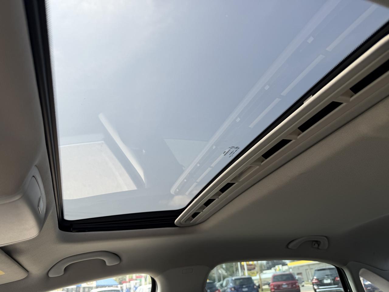 Volkswagen Passat 4dr Sdn 2.0L TDI DSG SE w/Sunroof 2015