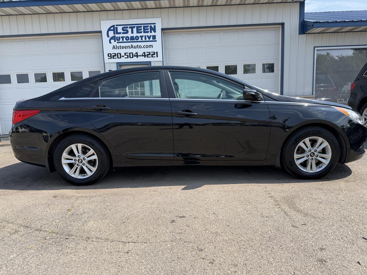 Hyundai Sonata 4dr Sdn 2.4L Auto GLS 2013