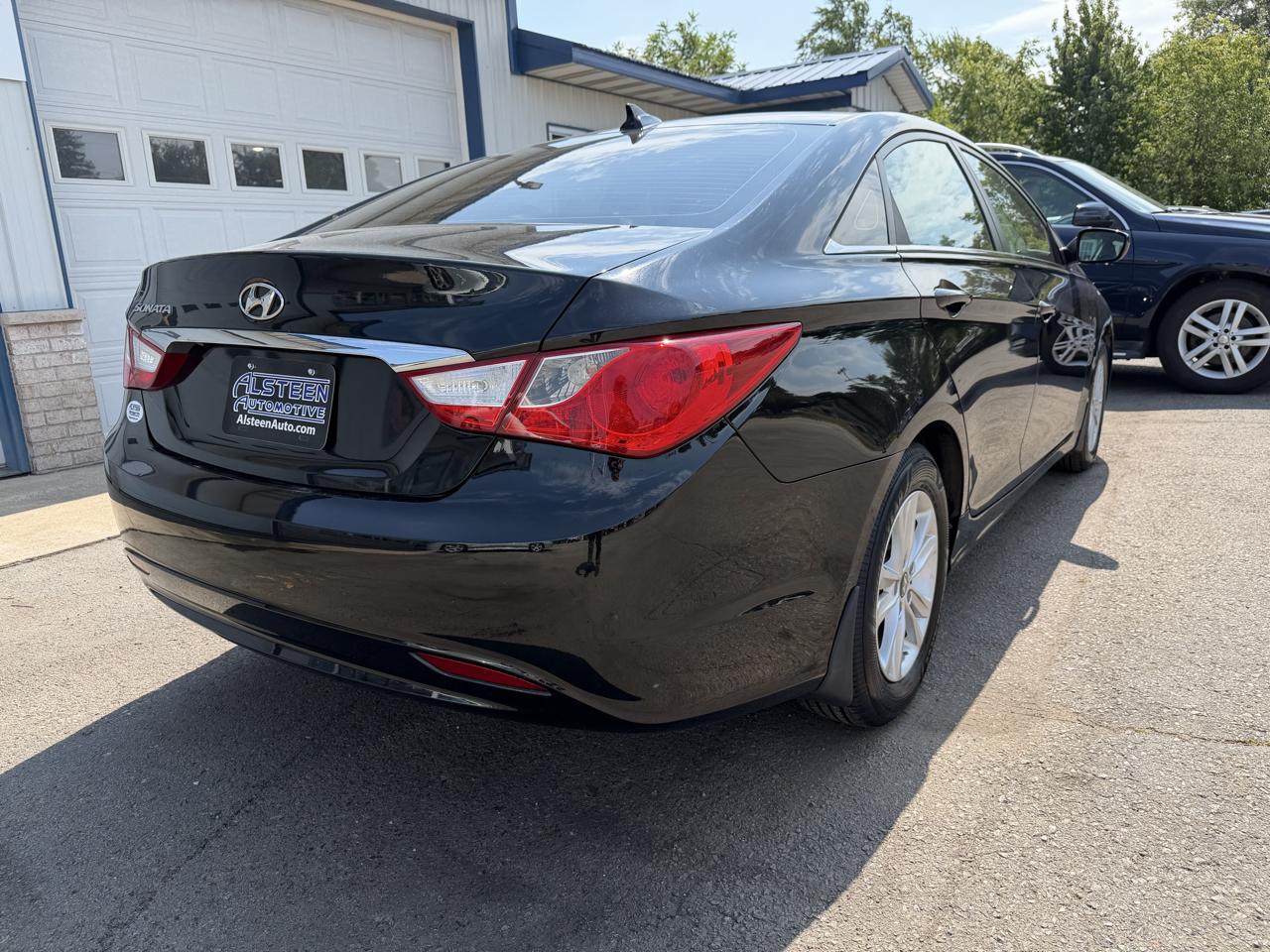 Hyundai Sonata 4dr Sdn 2.4L Auto GLS 2013