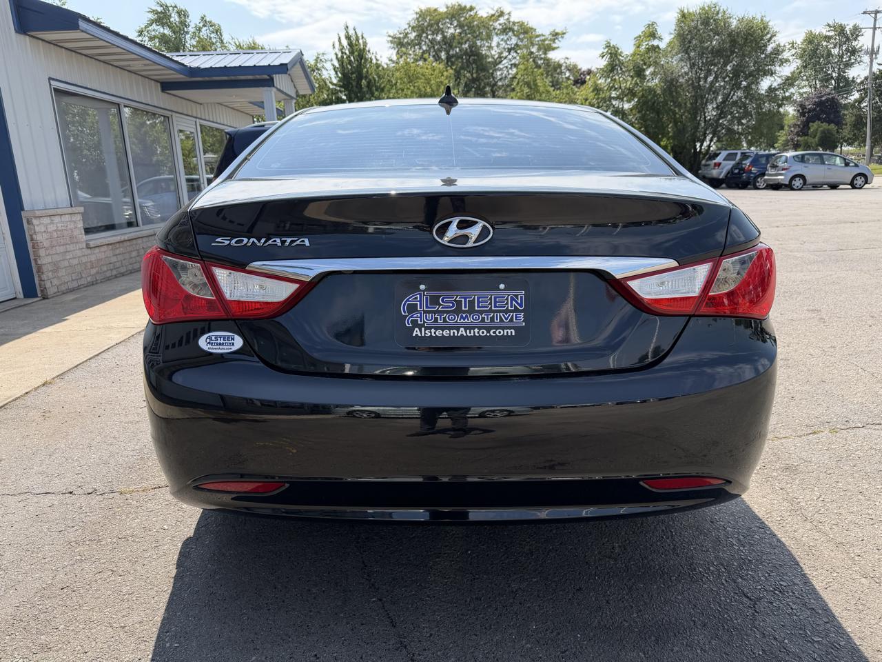 Hyundai Sonata 4dr Sdn 2.4L Auto GLS 2013