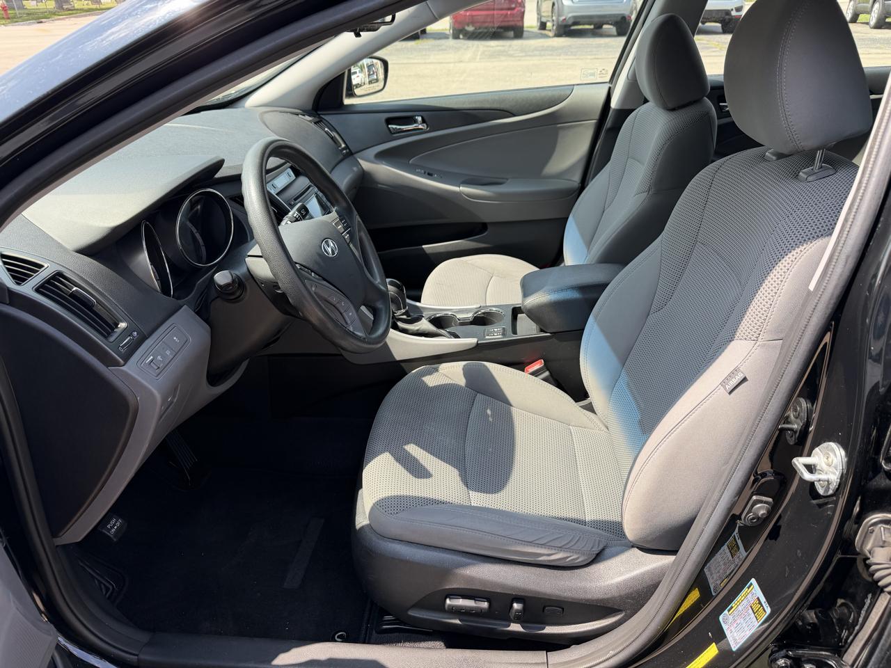 Hyundai Sonata 4dr Sdn 2.4L Auto GLS 2013