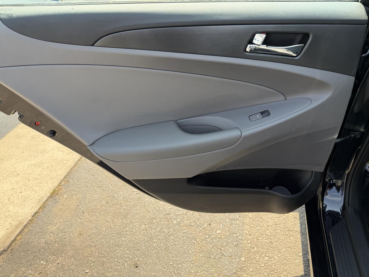 Hyundai Sonata 4dr Sdn 2.4L Auto GLS 2013