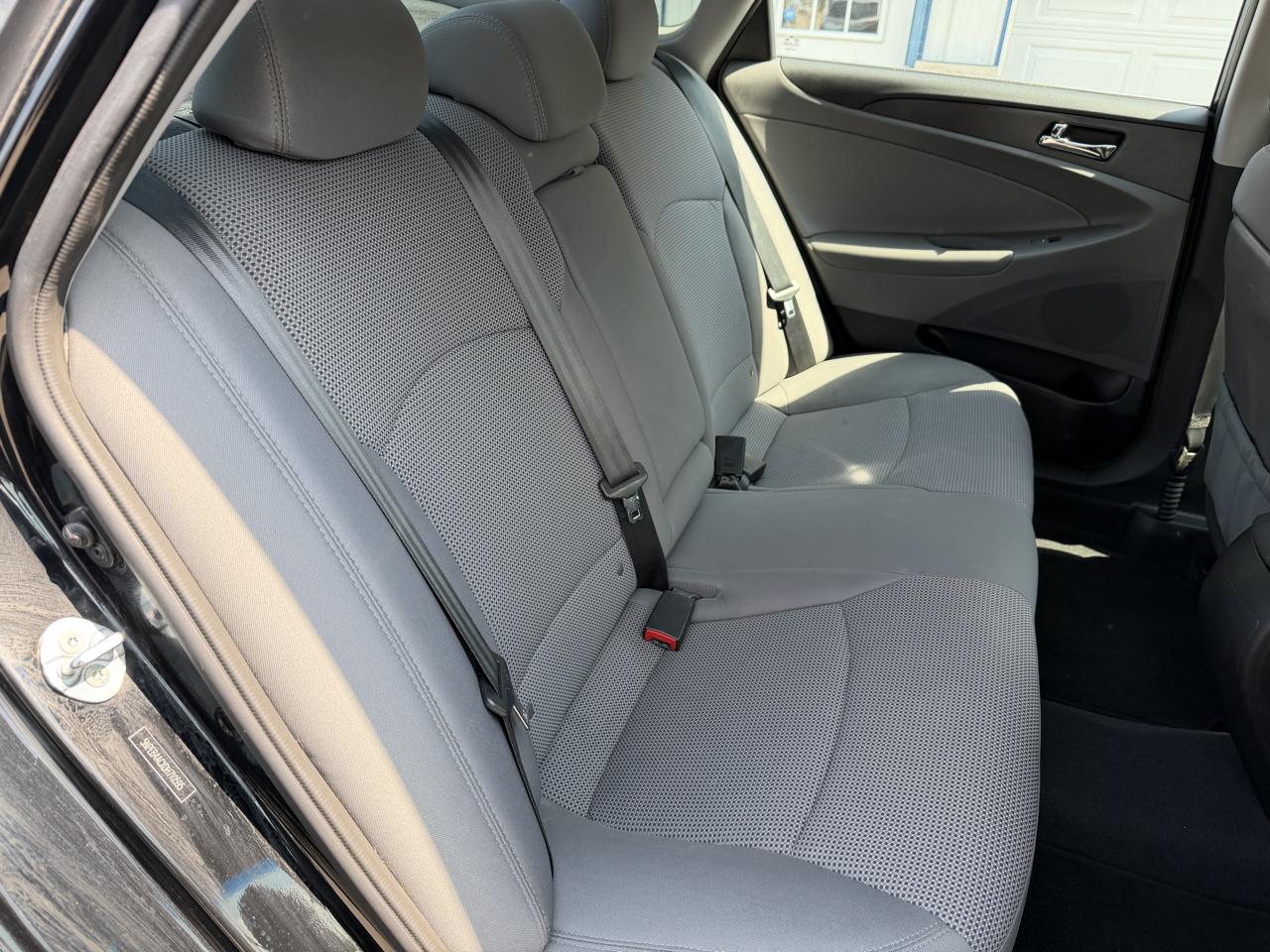 Hyundai Sonata 4dr Sdn 2.4L Auto GLS 2013